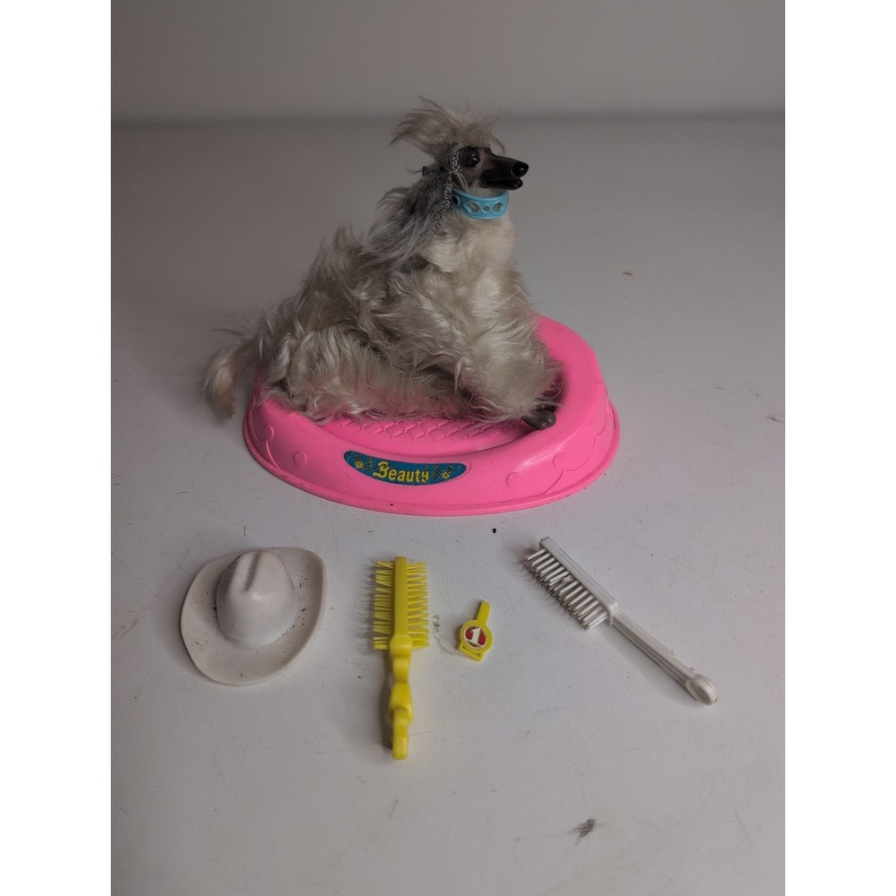 VTG 1979 Mattel Beauty Barbie Afghan Hound Dog  w/ Bed, Brushes, Hat, 1st Place